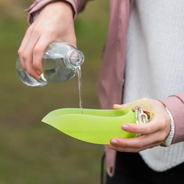 Rosewood Easy Use Dog Travel Water Bottle with Stylish Leaf Design, Green